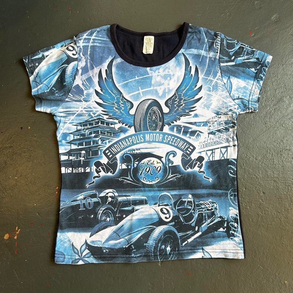 Adorable vintage 90s graphic print Indianapolis Motor Speedway baby tee!